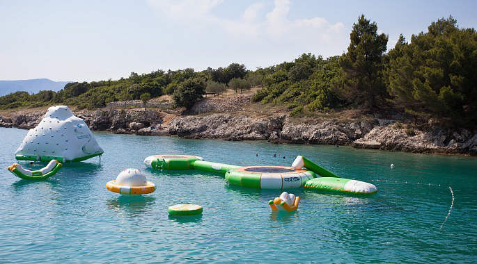Beach Jert - Pinezici, Krk